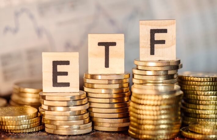 米上場ETFの総資産が10.6兆ドルに到達、うち400億ドルが暗号資産市場へ