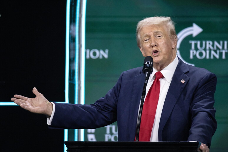 トランプ氏：「アメリカをAIと仮想通貨の世界首都に」