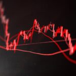 ビットコイン、83,000ドルを割り込む
