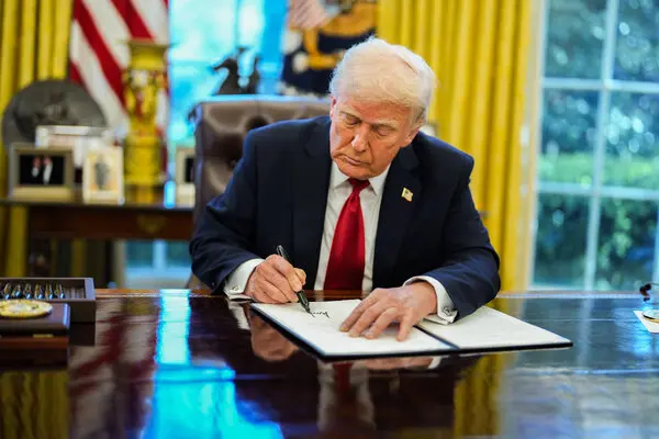 トランプ陣営、関税強化を検討中