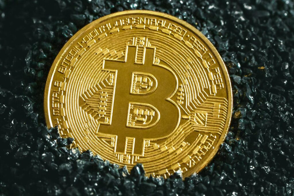 BTCが77,000ドルを割り込む